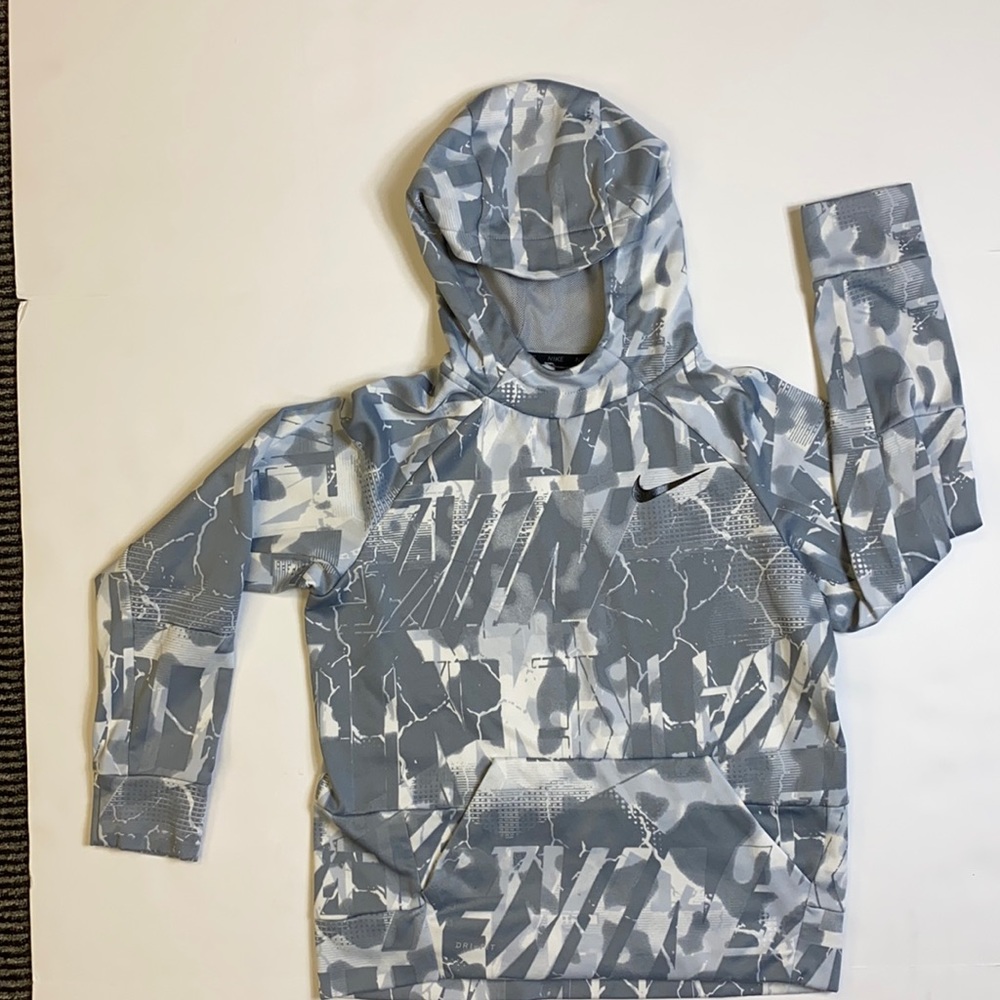 Boys Nike dry fit sweatshirt size large